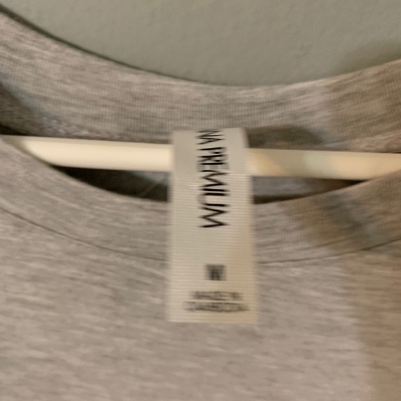 tank top - Picture 2 of 3